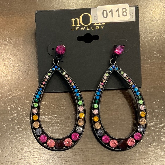 #0118 NWT NOIR EARRINGS COLOR: BLACK WITH MULTI-COLOR STONES - Picture 1 of 1